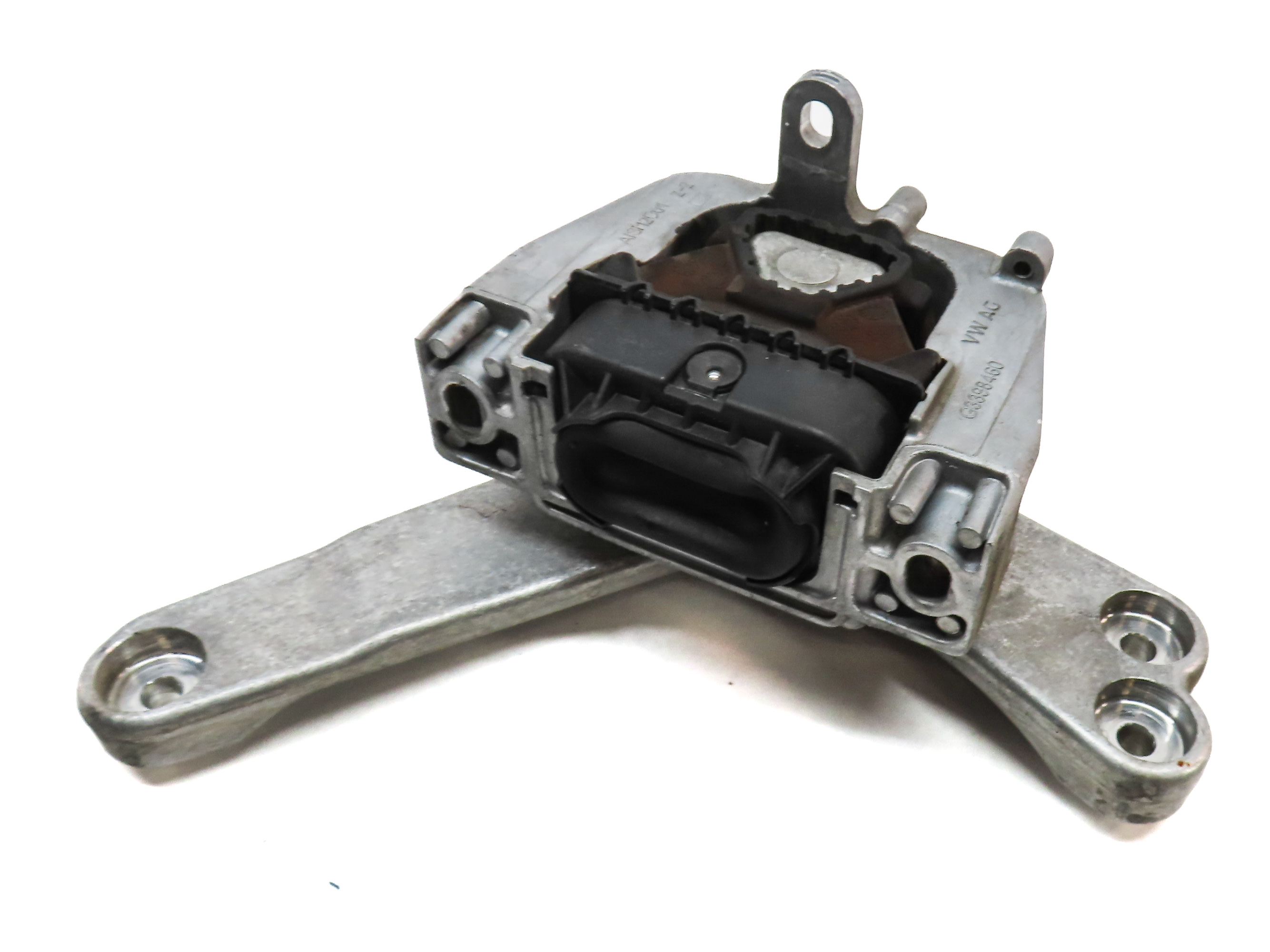 2016 AUDI A3 E-TRON (8V) 1.4L HYBRID (CXUA) FRONT RIGHT ENGINE MOTOR MOUNT — exact item pictured